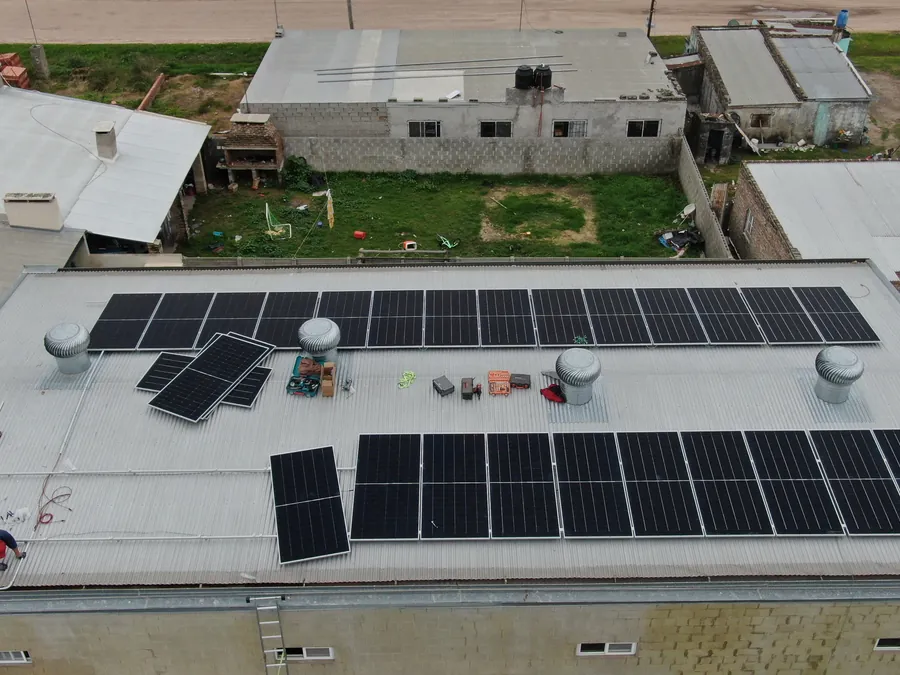Autoservicio El Rey Goloso — instalación solar en Santa Fe, foto 1